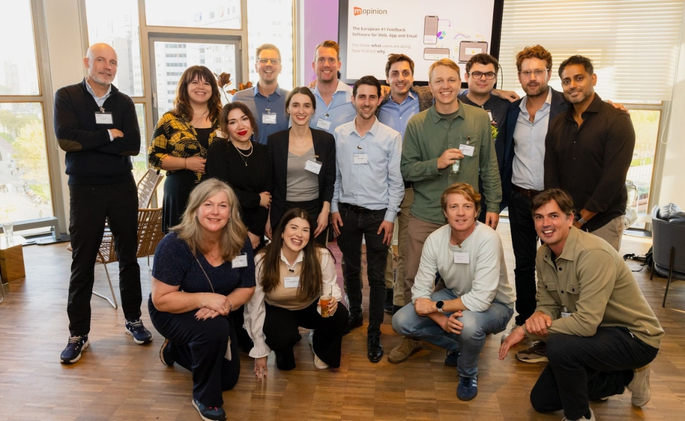Mopinion connects - group photo (2)